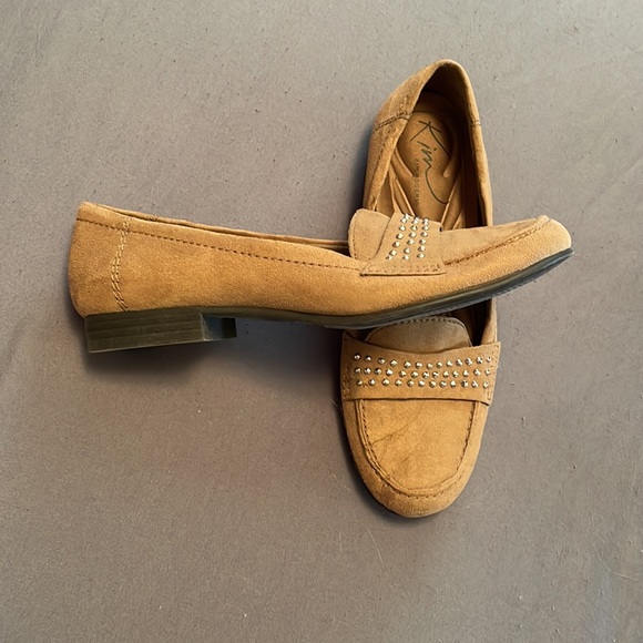 💕 5/$25 closet clean out💕 Kim Rogers dark tan shoes - Picture 2 of 5